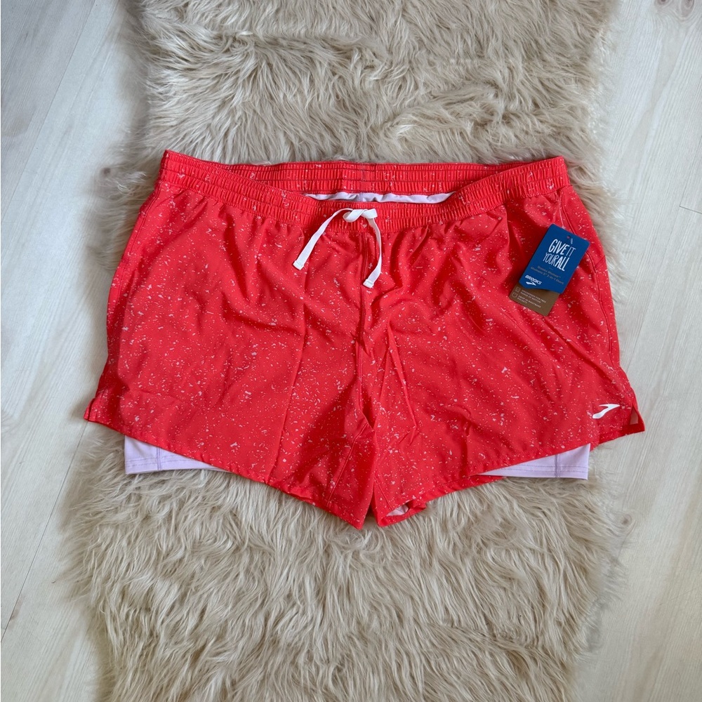 NWT Brooks Run Dsg Moment 2-in-1 Running Shorts